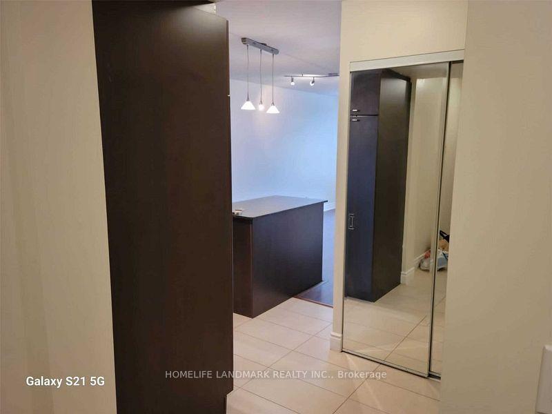 Photo 12 of Unit # 301, 39 Galleria Parkway N, Markham, Commerce Valley — HOMEH