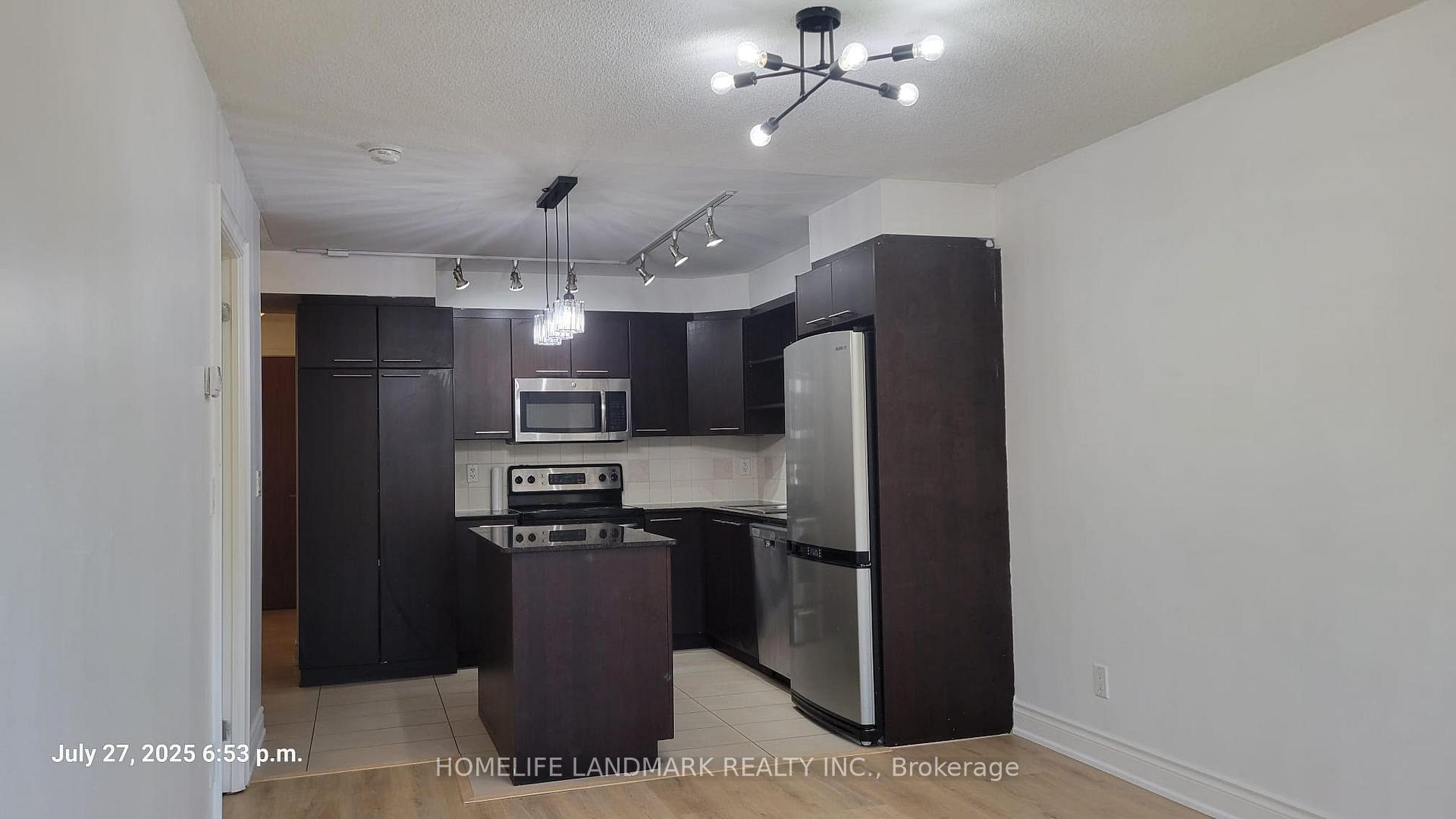 Photo 15 of Unit # 301, 39 Galleria Parkway N, Markham, Commerce Valley — HOMEH
