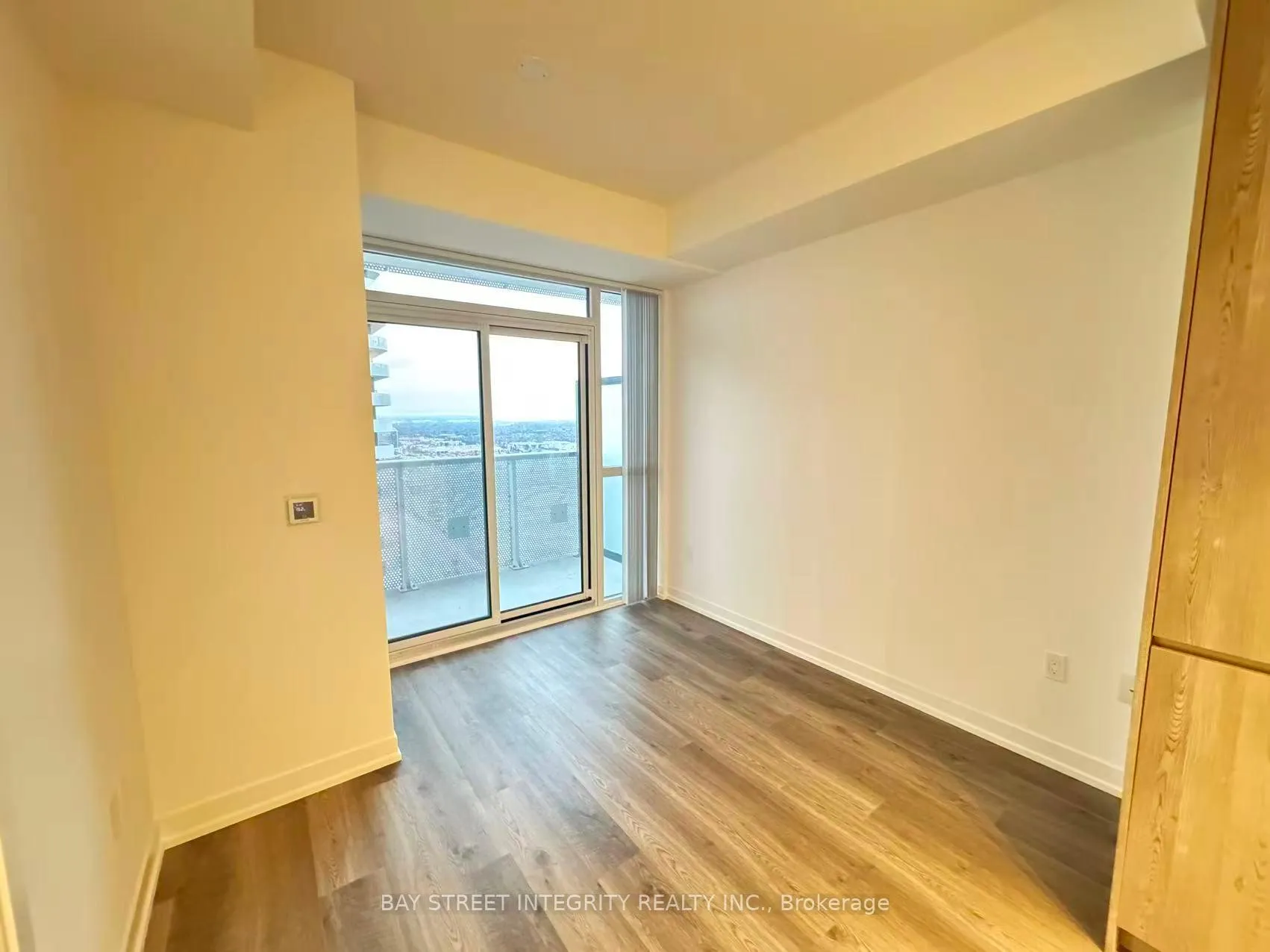 Photo 3 of Unit 2601, 8 Interchange Way, Vaughan, Vaughan Corporate Centre — HOMEH