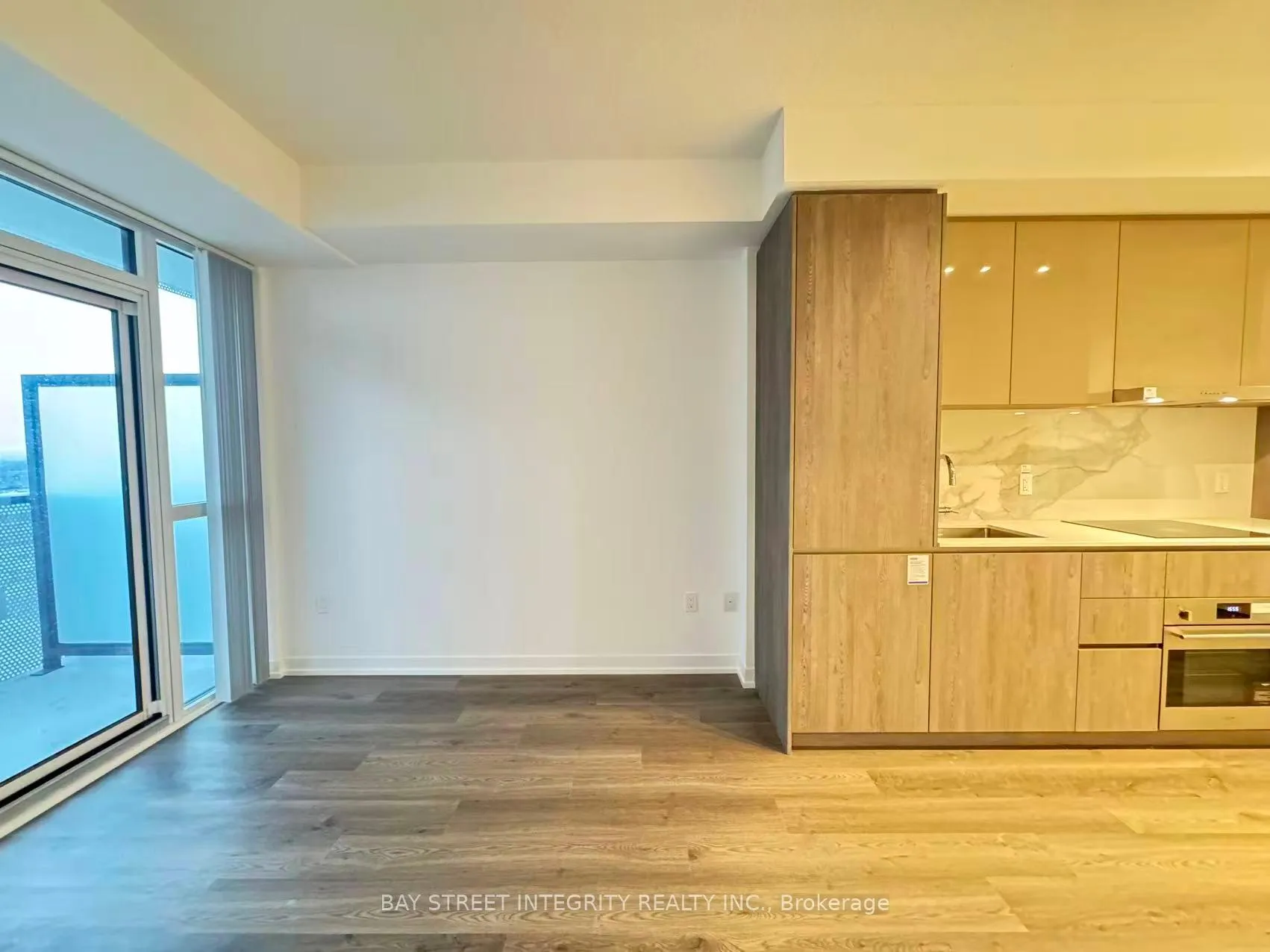 Photo 4 of Unit 2601, 8 Interchange Way, Vaughan, Vaughan Corporate Centre — HOMEH