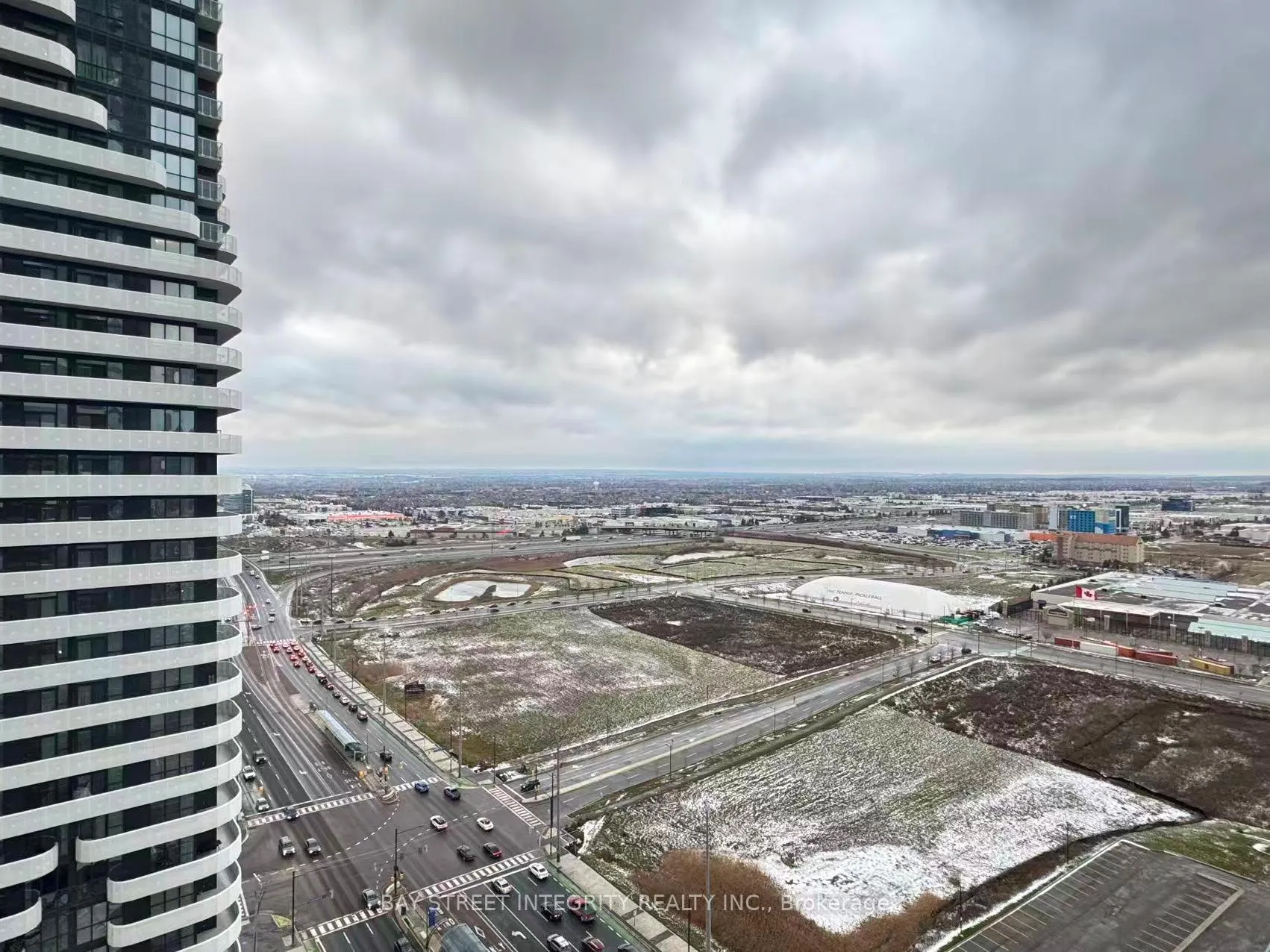 Photo 10 of Unit 2601, 8 Interchange Way, Vaughan, Vaughan Corporate Centre — HOMEH