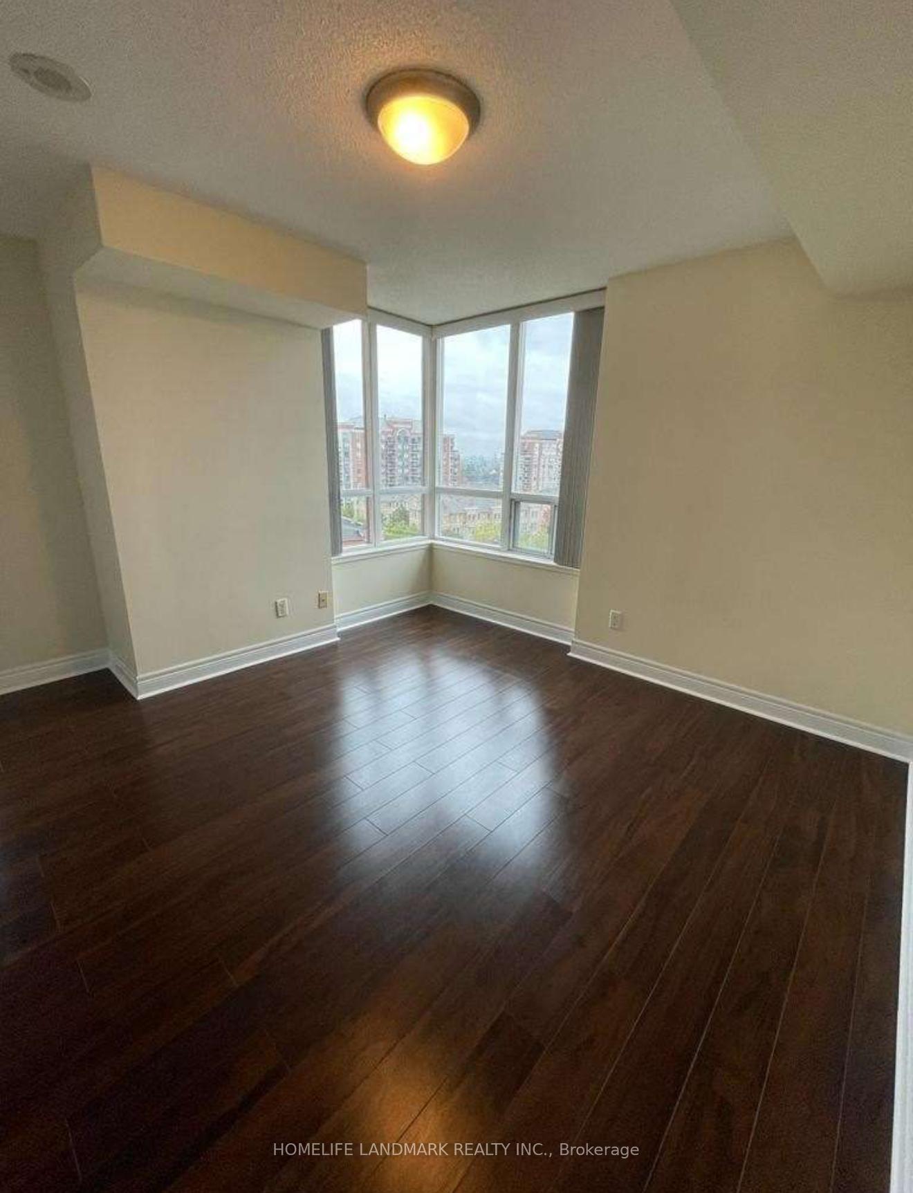 Photo 10 of Unit 805, 48 Suncrest Boulevard, Markham, Commerce Valley — HOMEH
