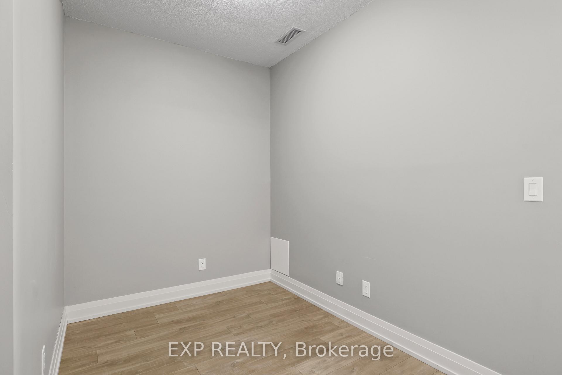 Photo 9 of Unit 1410, 3600 Highway 7, Vaughan, Vaughan Corporate Centre — HOMEH