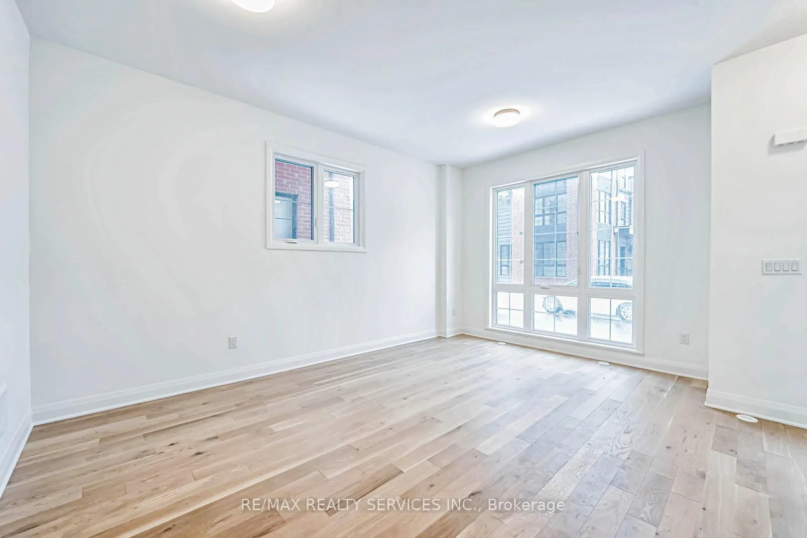 Photo 6 of 35 Alton Crescent, Vaughan, Uplands — HOMEH