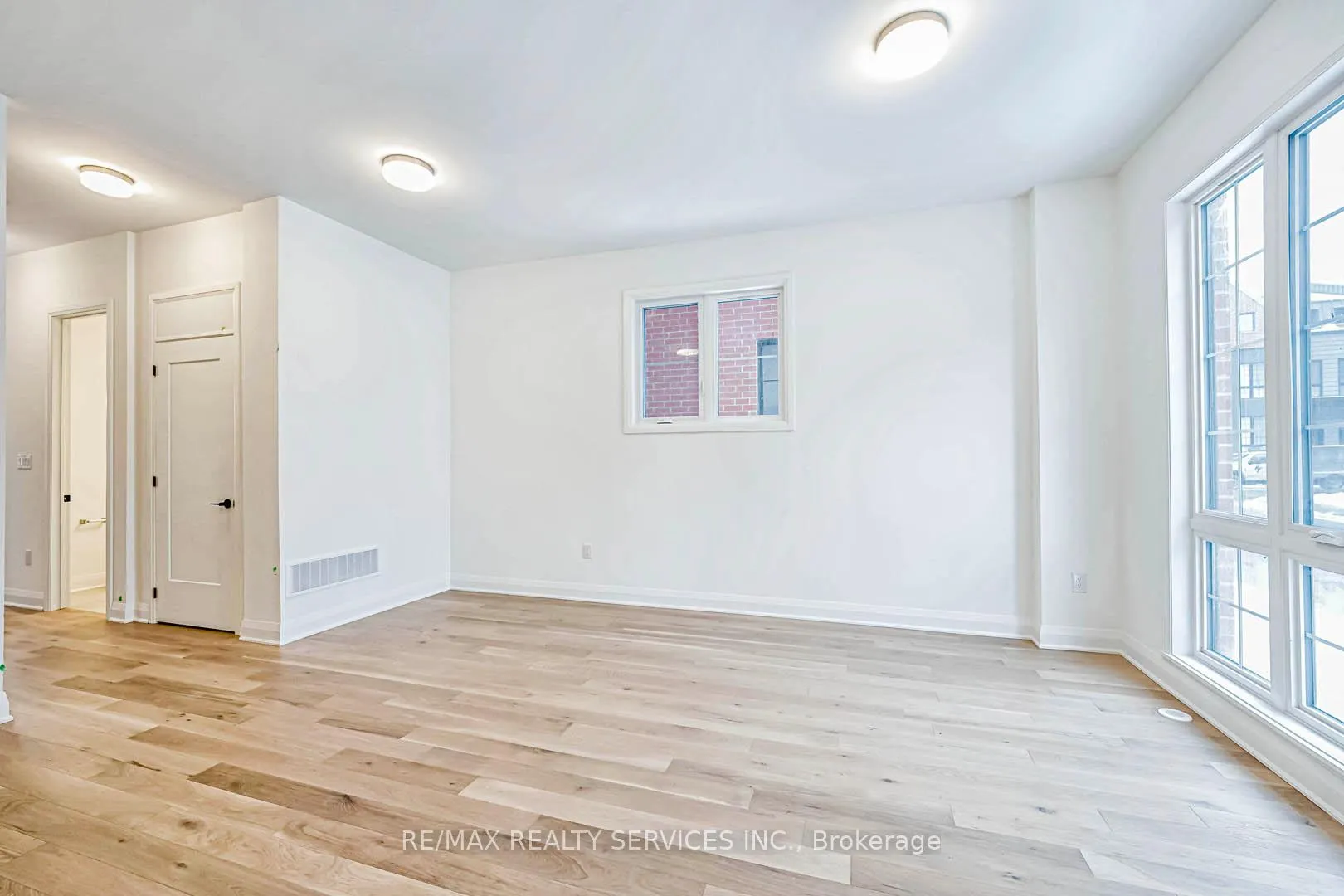 Photo 7 of 35 Alton Crescent, Vaughan, Uplands — HOMEH