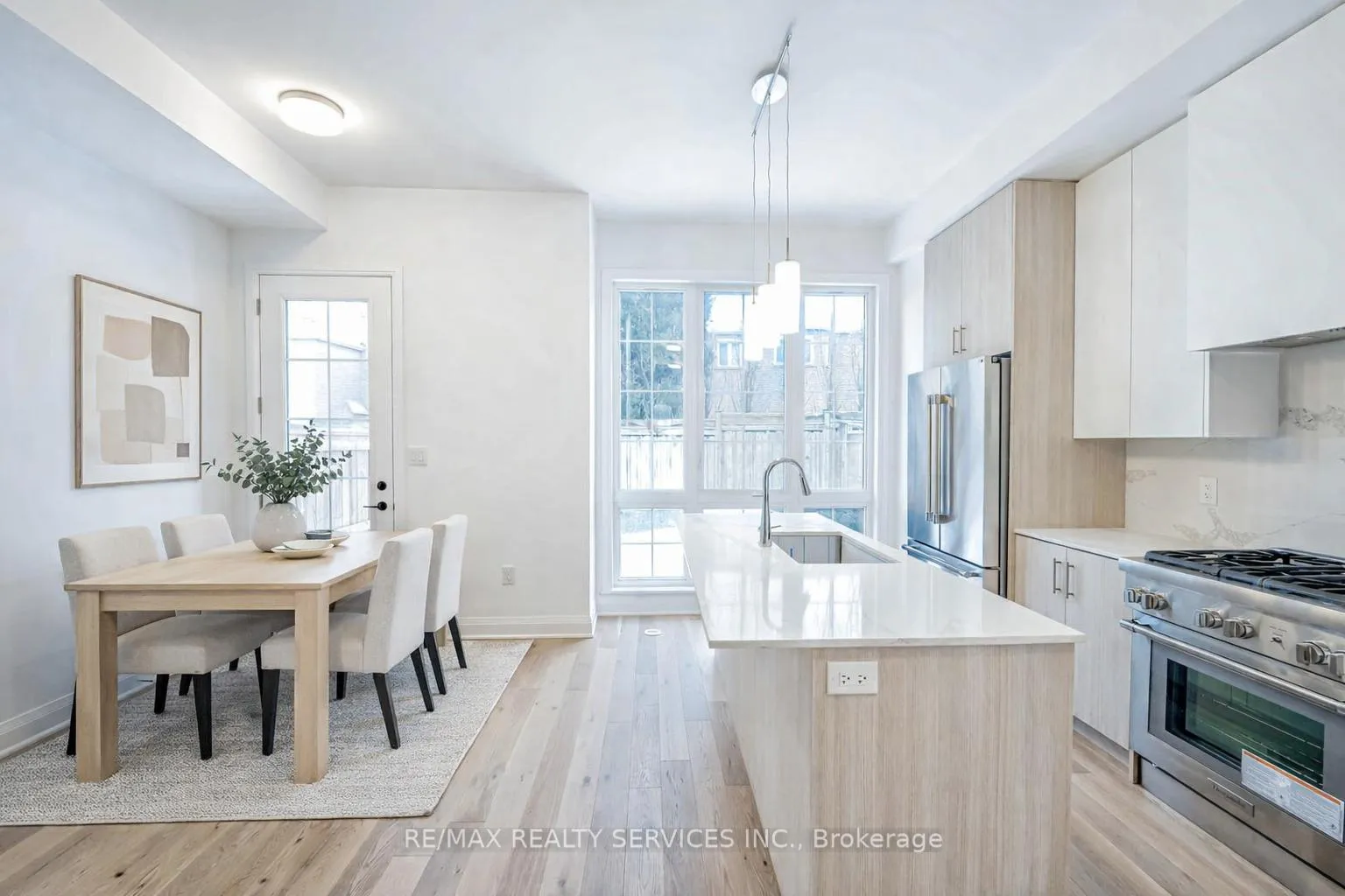 Photo 12 of 35 Alton Crescent, Vaughan, Uplands — HOMEH