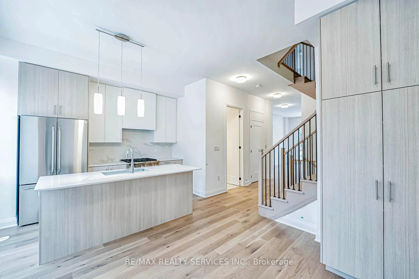 Photo 14 of 35 Alton Crescent, Vaughan, Uplands — HOMEH