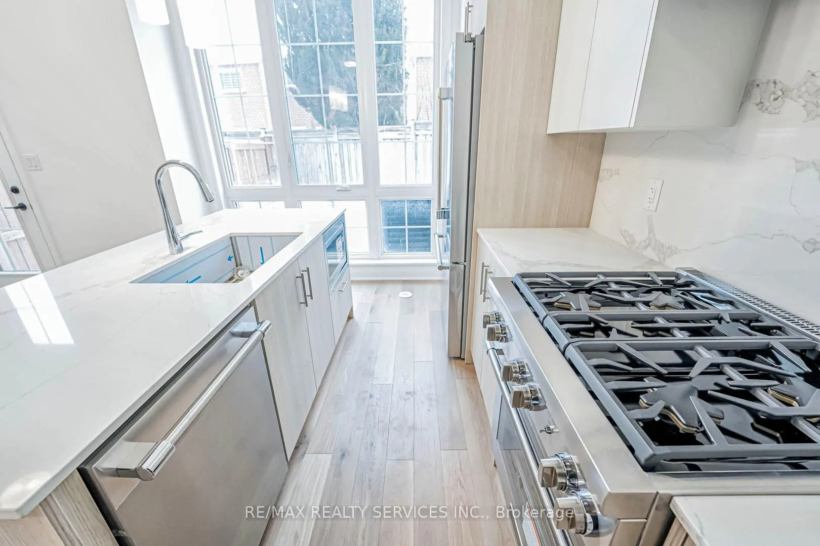 Photo 17 of 35 Alton Crescent, Vaughan, Uplands — HOMEH