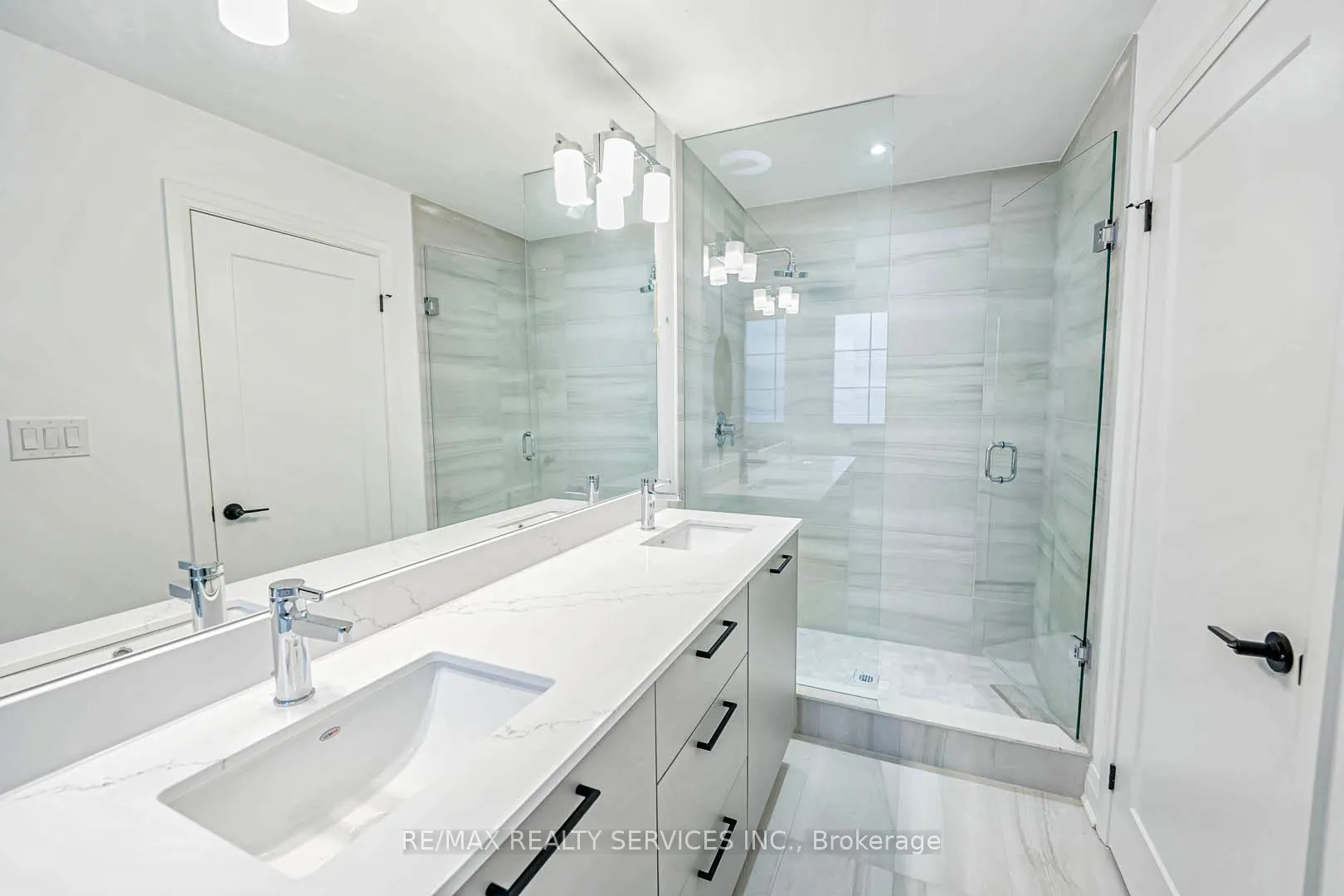 Photo 25 of 35 Alton Crescent, Vaughan, Uplands — HOMEH