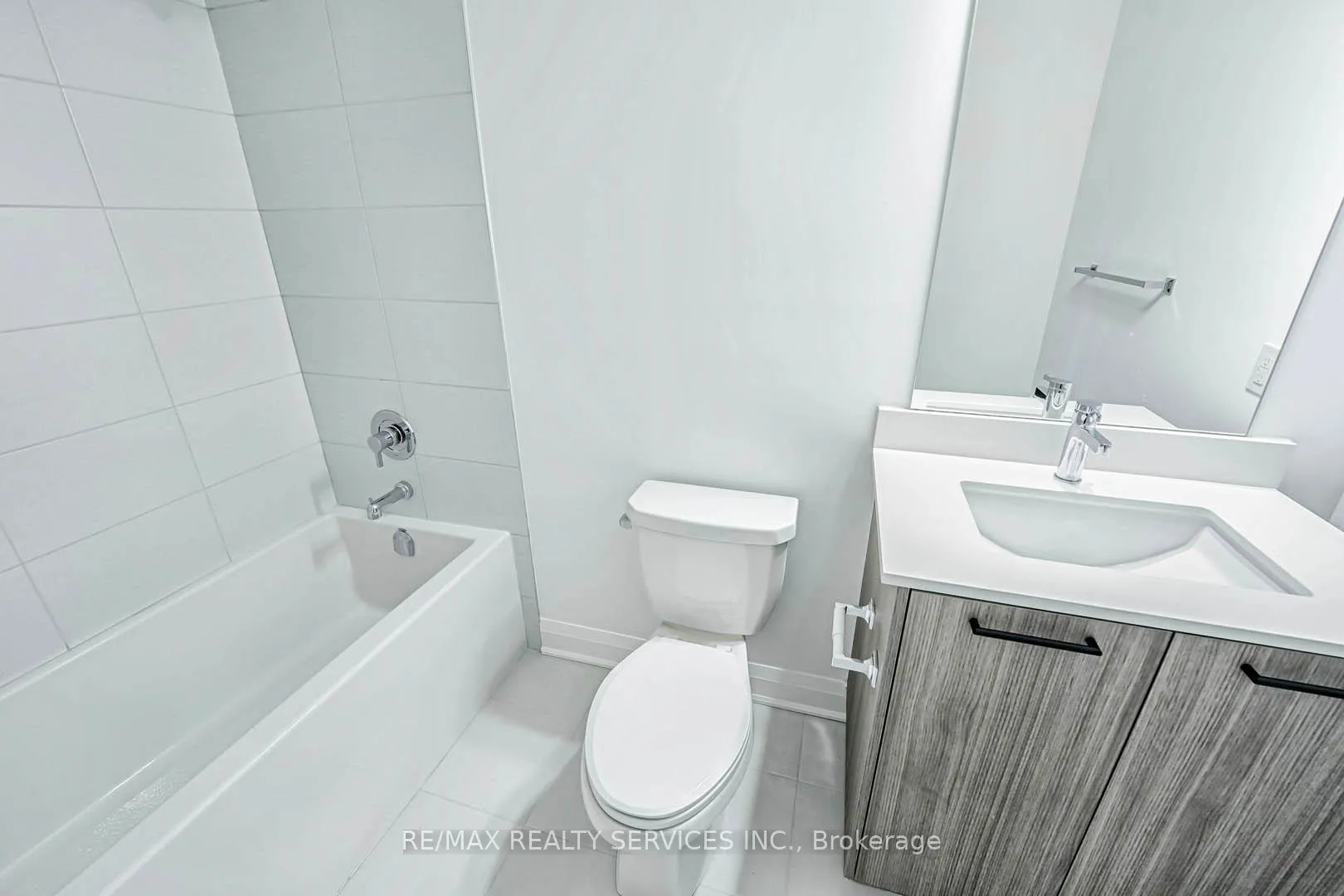 Photo 29 of 35 Alton Crescent, Vaughan, Uplands — HOMEH