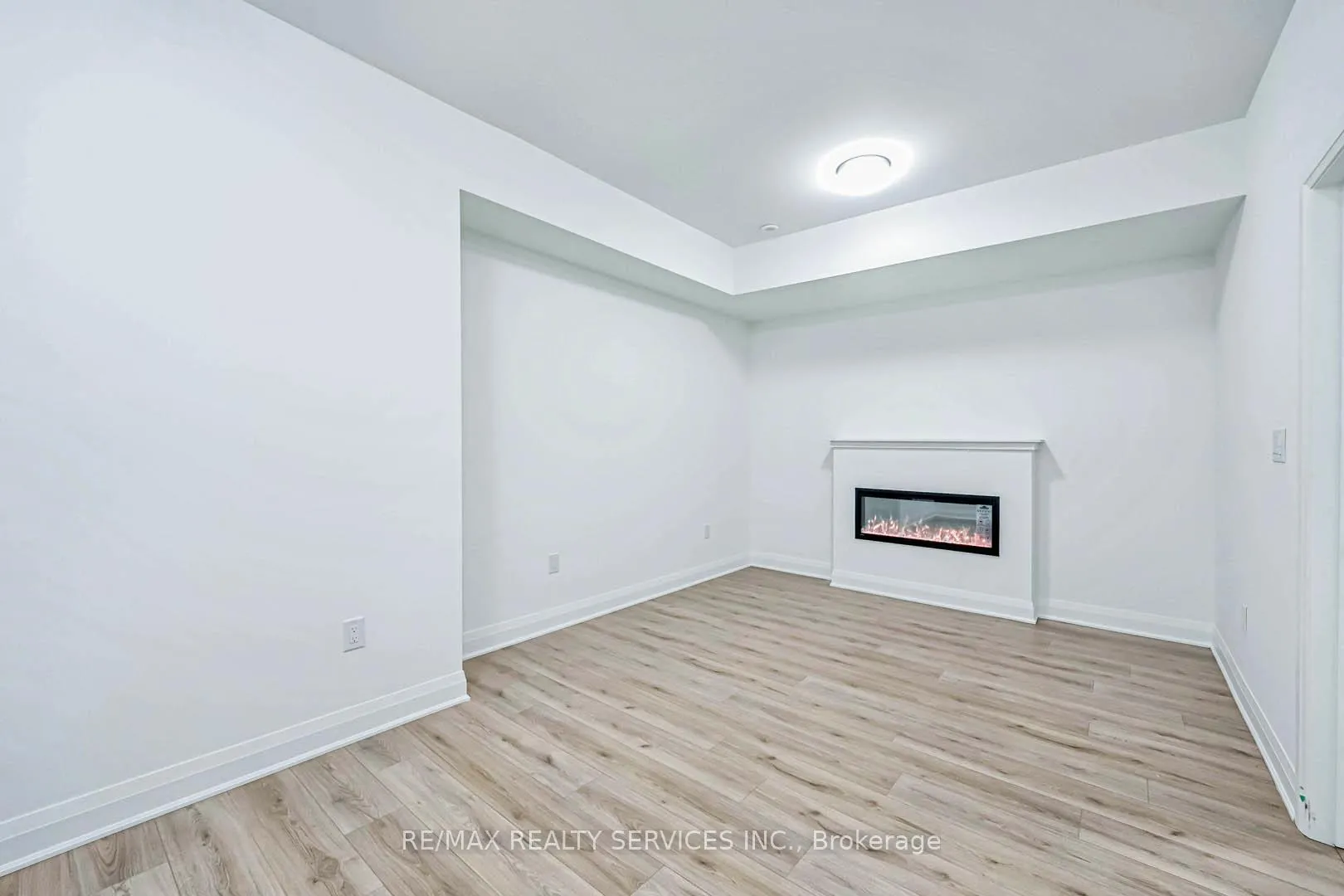 Photo 31 of 35 Alton Crescent, Vaughan, Uplands — HOMEH