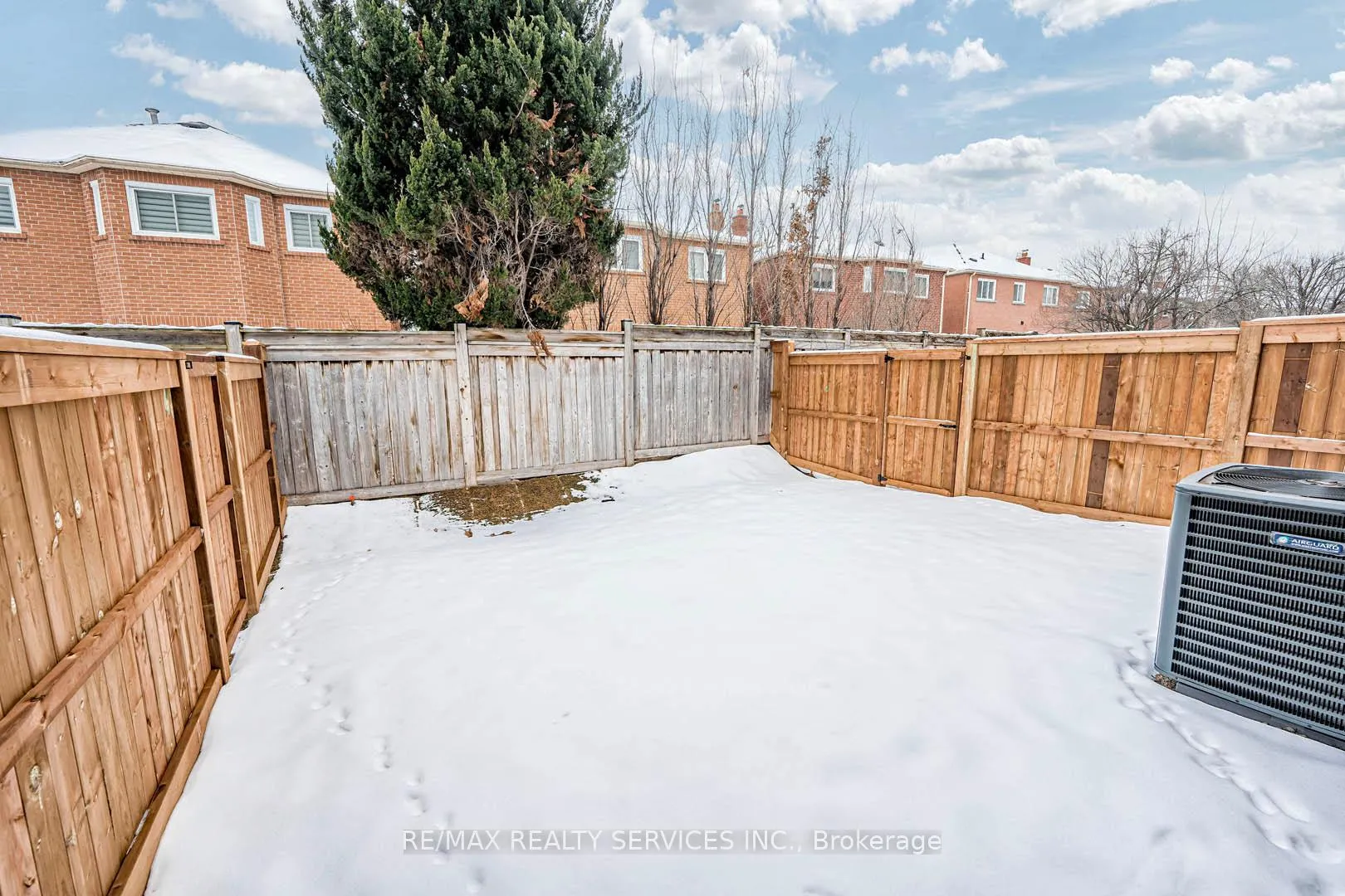 Photo 34 of 35 Alton Crescent, Vaughan, Uplands — HOMEH