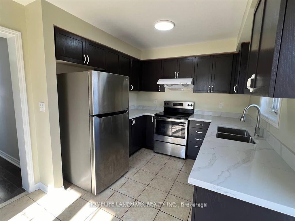 Photo 8 of 1 Nakina Way, Markham, Village Green-South Unionville — HOMEH