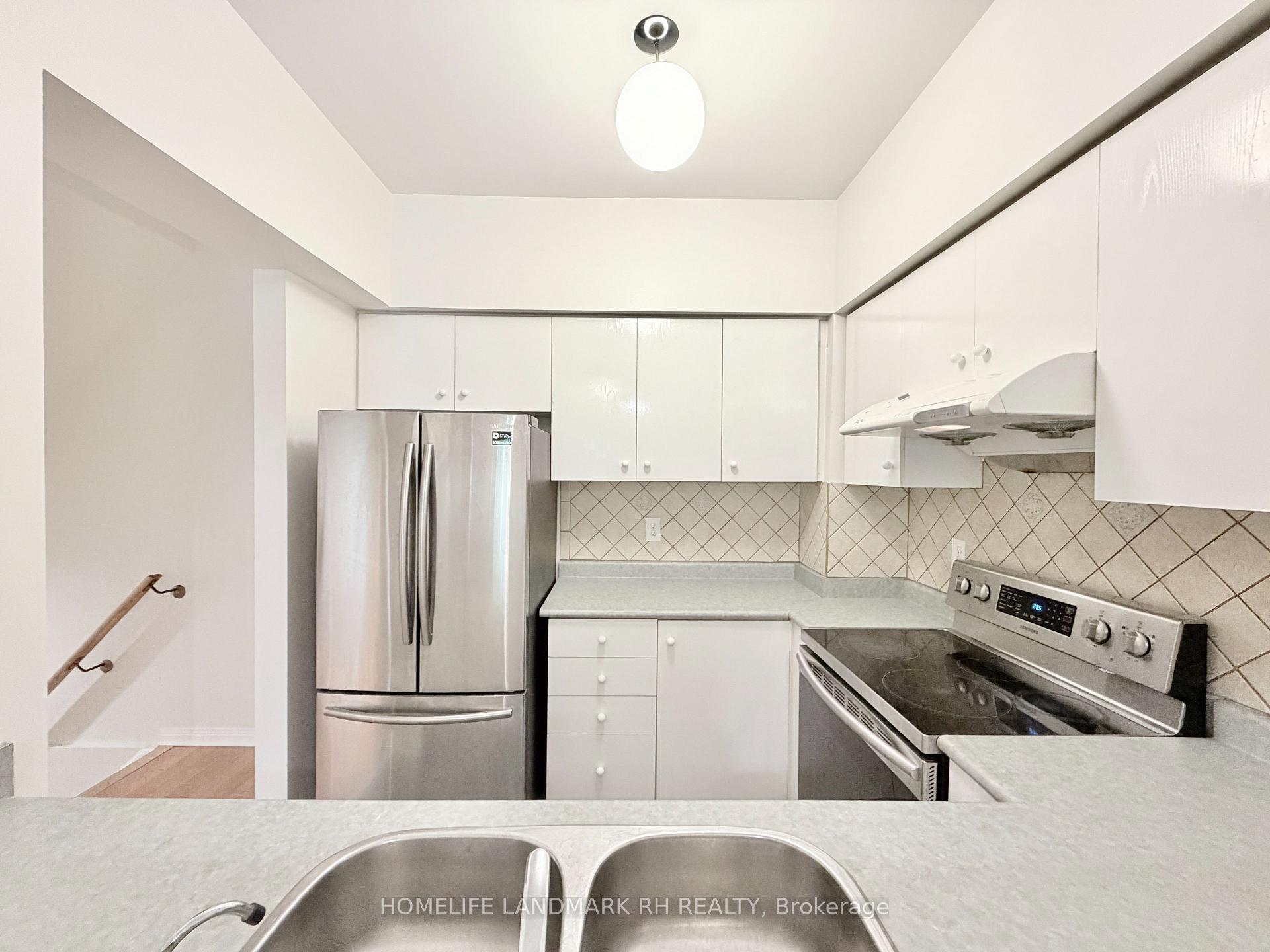 Photo 8 of Unit 2, 18 St Moritz Way, Markham, Unionville — HOMEH