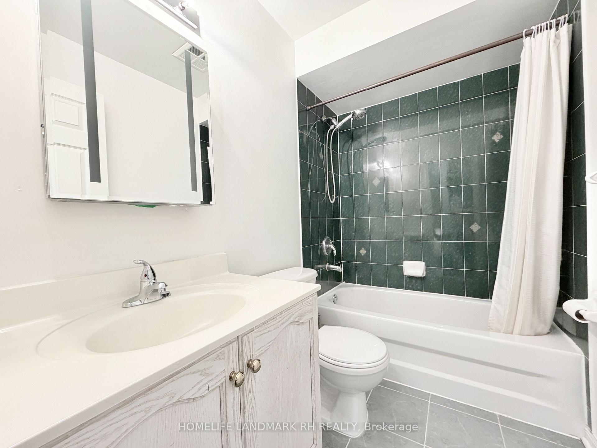 Photo 15 of Unit 2, 18 St Moritz Way, Markham, Unionville — HOMEH