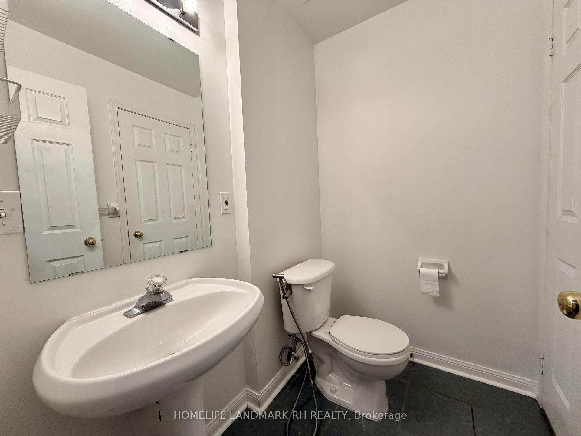 Photo 18 of Unit 2, 18 St Moritz Way, Markham, Unionville — HOMEH