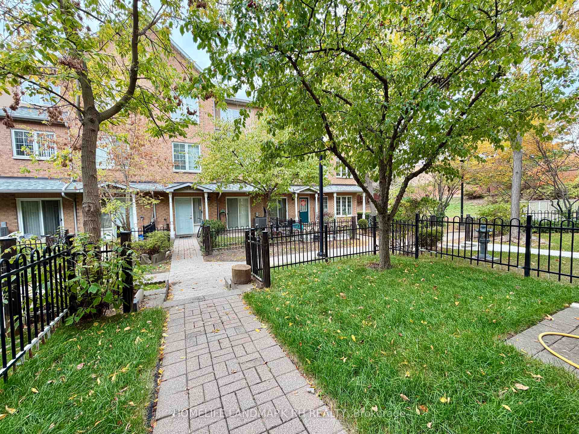 Photo 20 of Unit 2, 18 St Moritz Way, Markham, Unionville — HOMEH