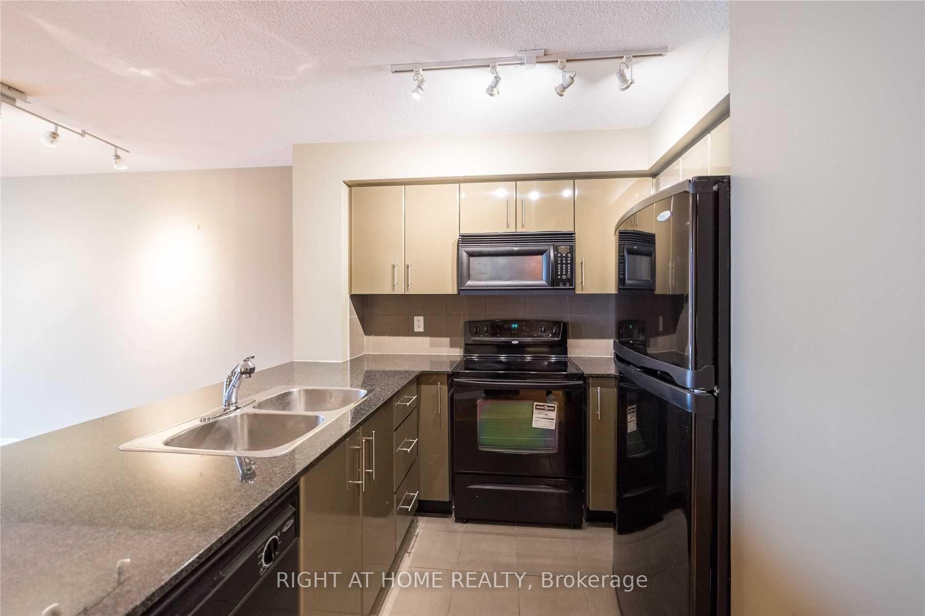 Photo 6 of Unit 608, 16 Yonge Street, Toronto, Waterfront Communities — HOMEH