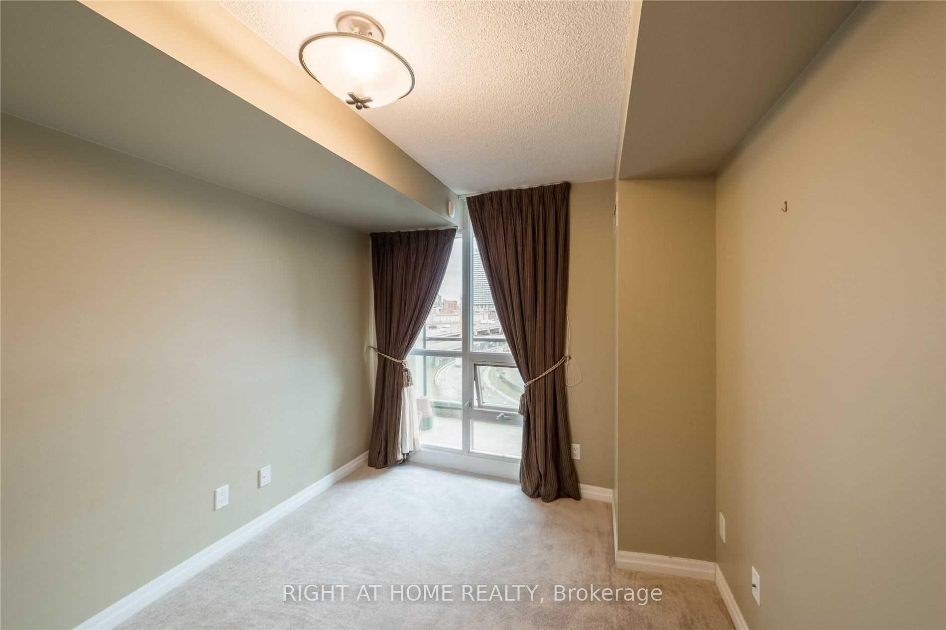Photo 9 of Unit 608, 16 Yonge Street, Toronto, Waterfront Communities — HOMEH
