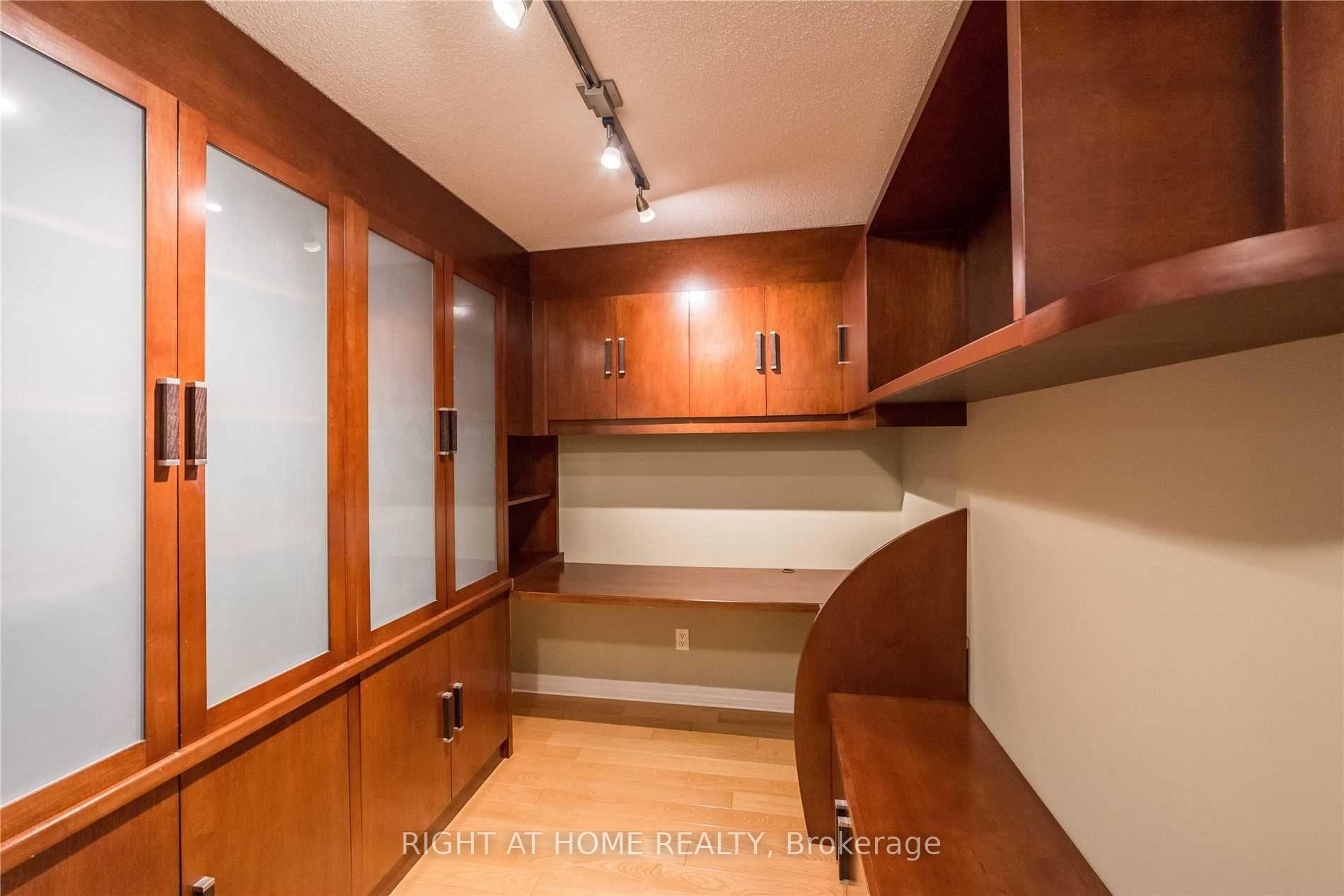 Photo 10 of Unit 608, 16 Yonge Street, Toronto, Waterfront Communities — HOMEH