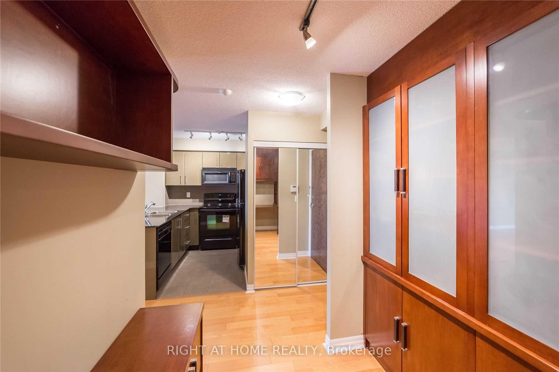 Photo 11 of Unit 608, 16 Yonge Street, Toronto, Waterfront Communities — HOMEH