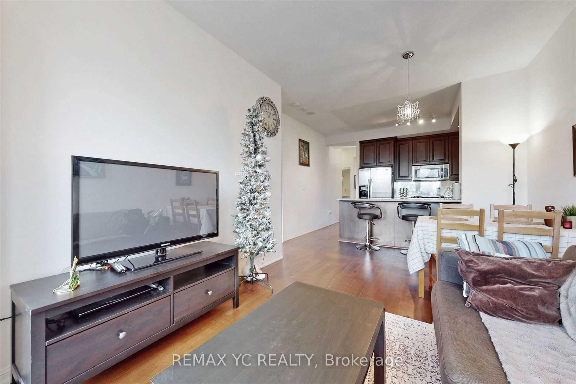 Photo 7 of Unit 413, 628 Fleet Street, Toronto, Niagara — HOMEH