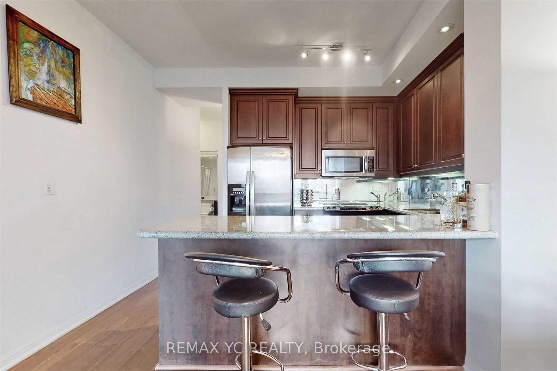 Photo 8 of Unit 413, 628 Fleet Street, Toronto, Niagara — HOMEH