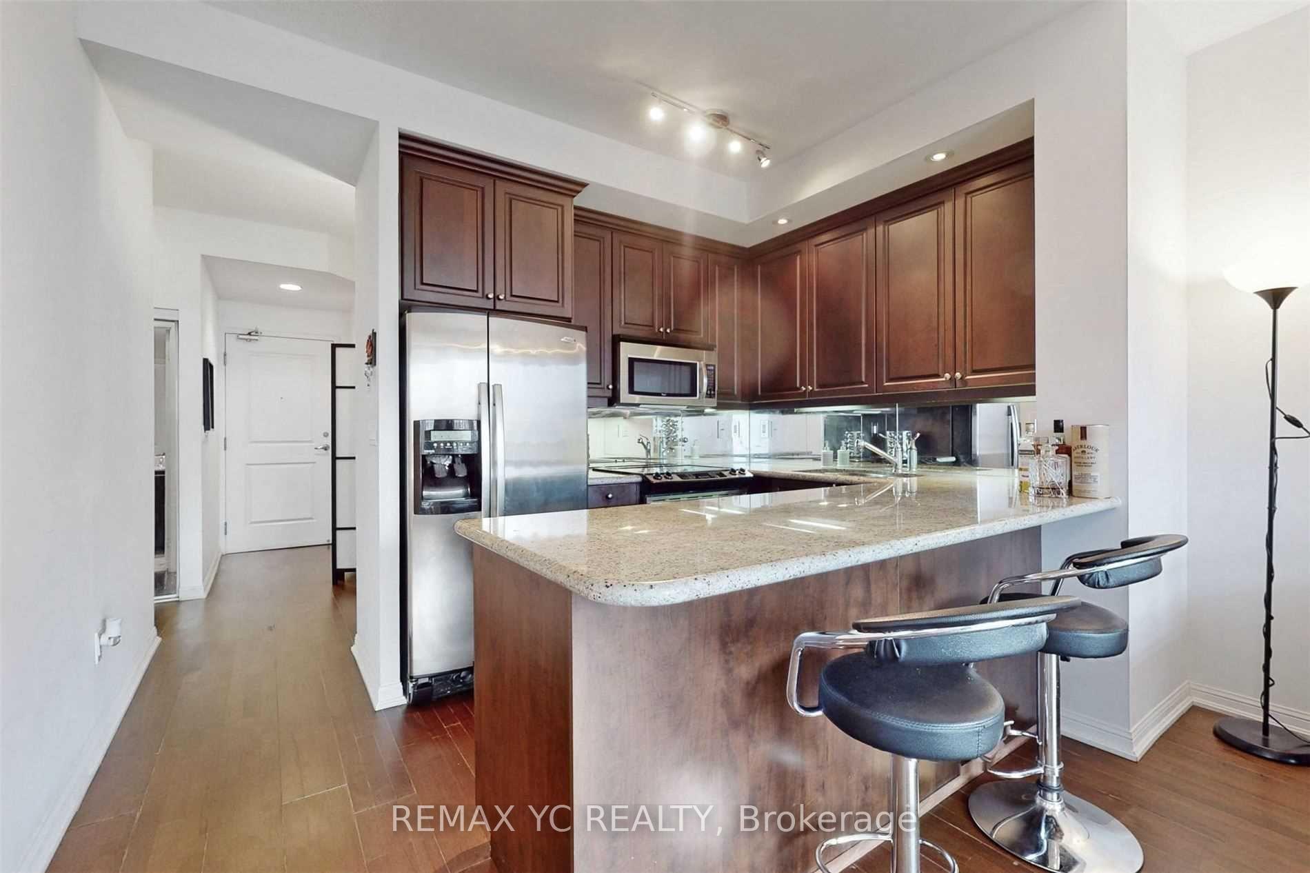 Photo 9 of Unit 413, 628 Fleet Street, Toronto, Niagara — HOMEH