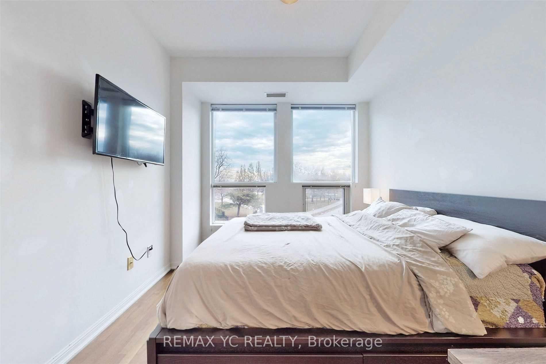 Photo 16 of Unit 413, 628 Fleet Street, Toronto, Niagara — HOMEH