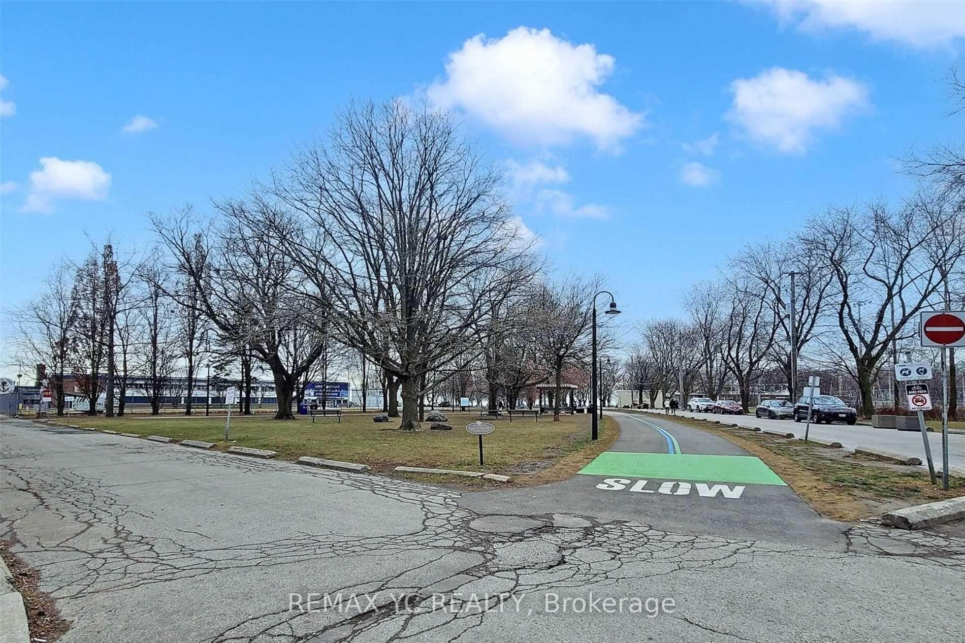Photo 37 of Unit 413, 628 Fleet Street, Toronto, Niagara — HOMEH