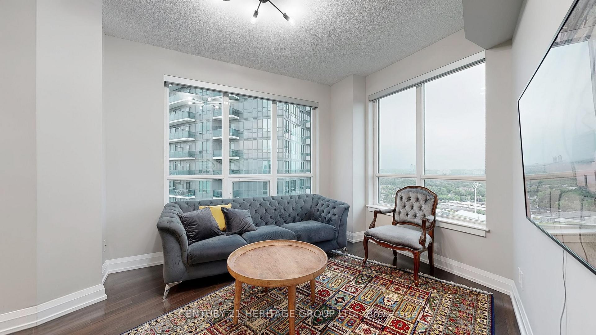 Photo 7 of Unit 1432, 7161 Yonge Street, Markham, Thornhill — HOMEH
