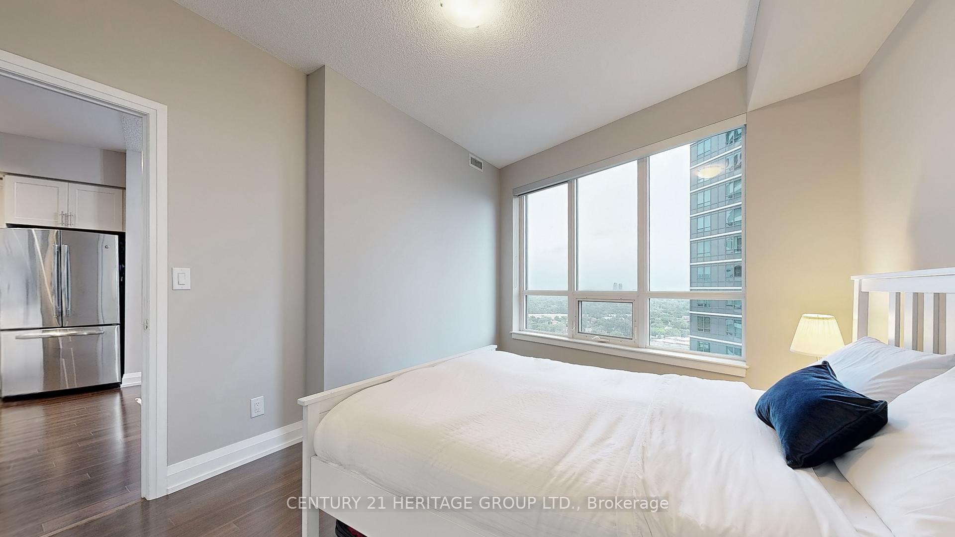 Photo 15 of Unit 1432, 7161 Yonge Street, Markham, Thornhill — HOMEH