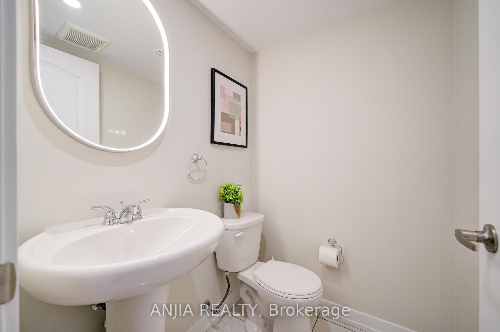 Photo 8 of Unit 1007, 55 Lindcrest Manor, Markham, Cornell — HOMEH