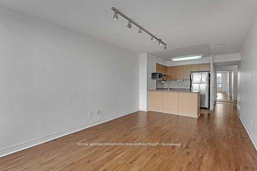 Photo 8 of Unit 905, 60 Disera Drive, Vaughan, Beverley Glen — HOMEH