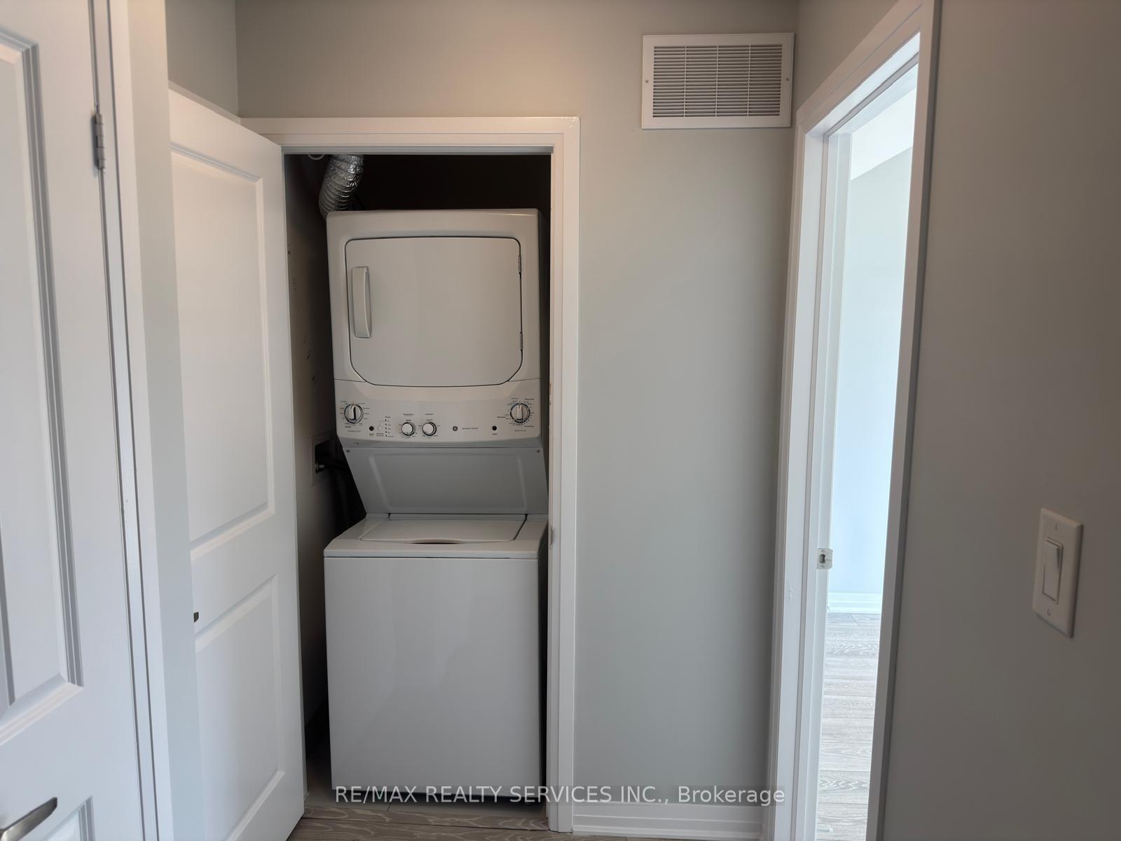 Photo 24 of Unit 63, 2 Willow Street, Brant, Paris — HOMEH