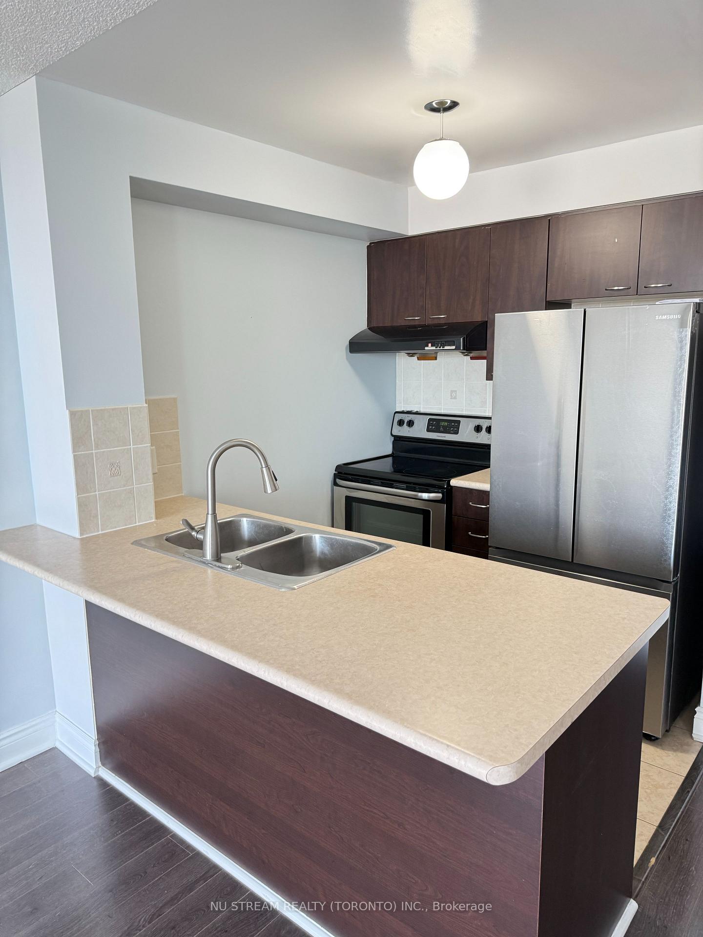 Photo 4 of Unit 915, 88 Times Avenue, Markham, Commerce Valley — HOMEH