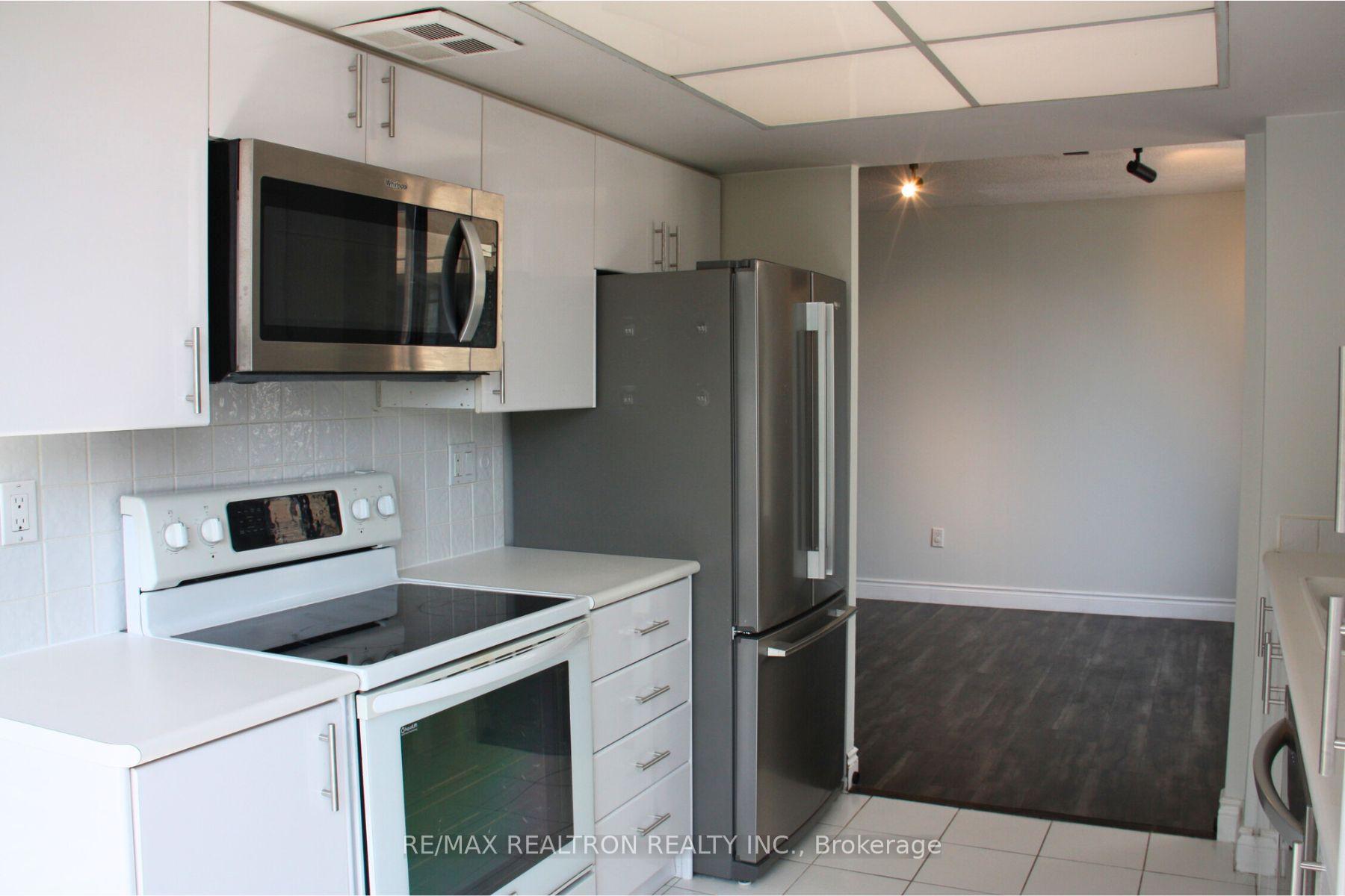 Photo 4 of Unit 207, 7420 Bathurst Street, Vaughan, Brownridge — HOMEH