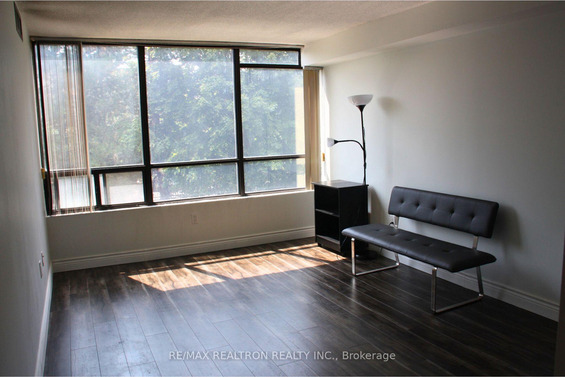 Photo 7 of Unit 207, 7420 Bathurst Street, Vaughan, Brownridge — HOMEH