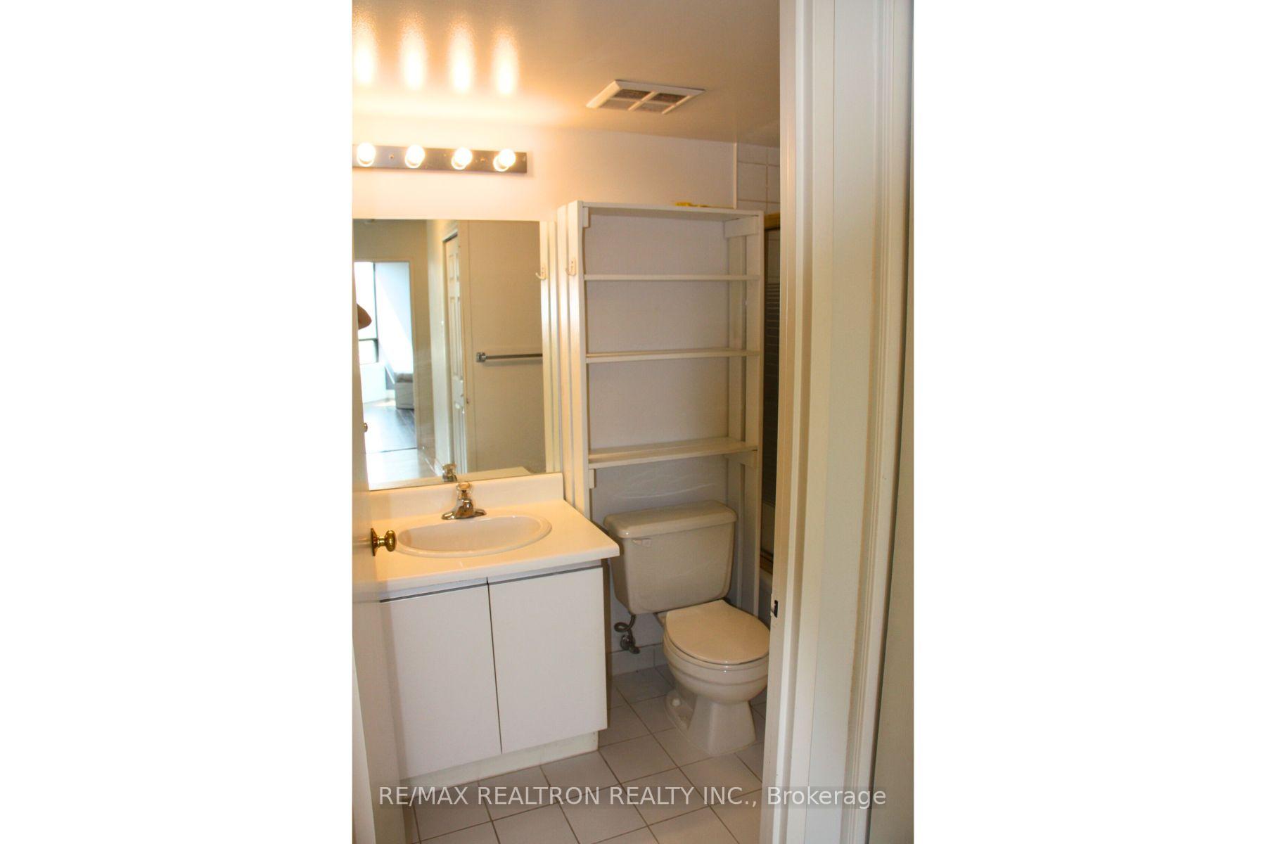 Photo 13 of Unit 207, 7420 Bathurst Street, Vaughan, Brownridge — HOMEH