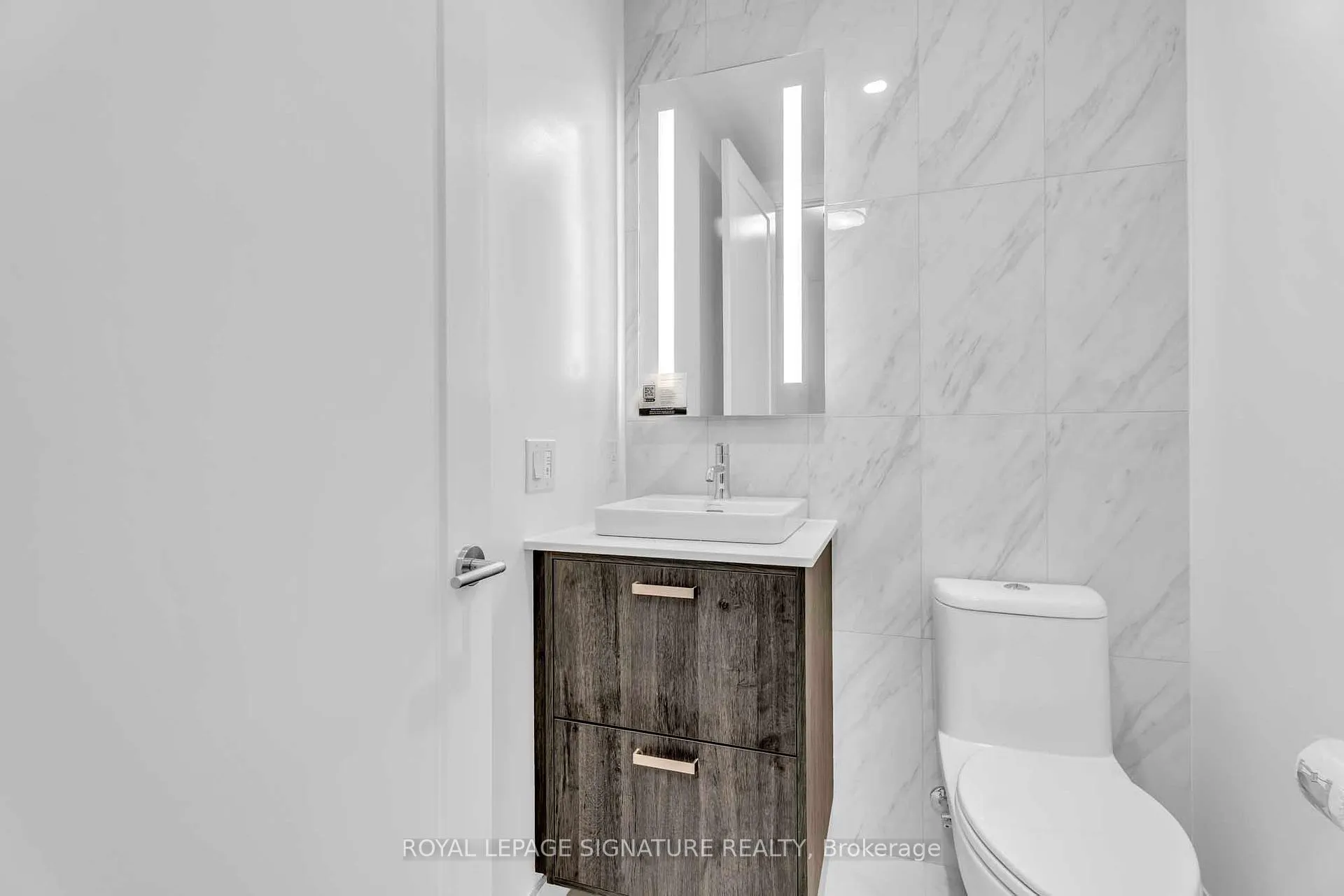 Photo 5 of Unit 516, 399 Royal Orchard Boulevard, Markham, Royal Orchard — HOMEH