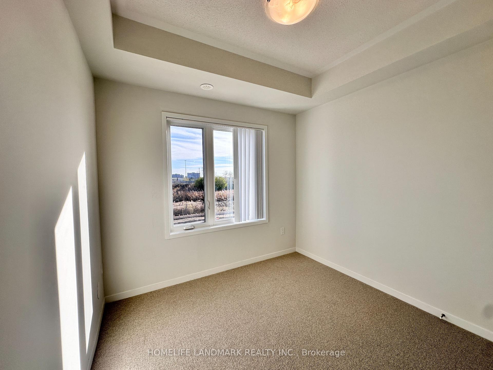 Photo 8 of Unit TH91, 39 Honeycrisp Crescent, Vaughan, Vaughan Corporate Centre — HOMEH
