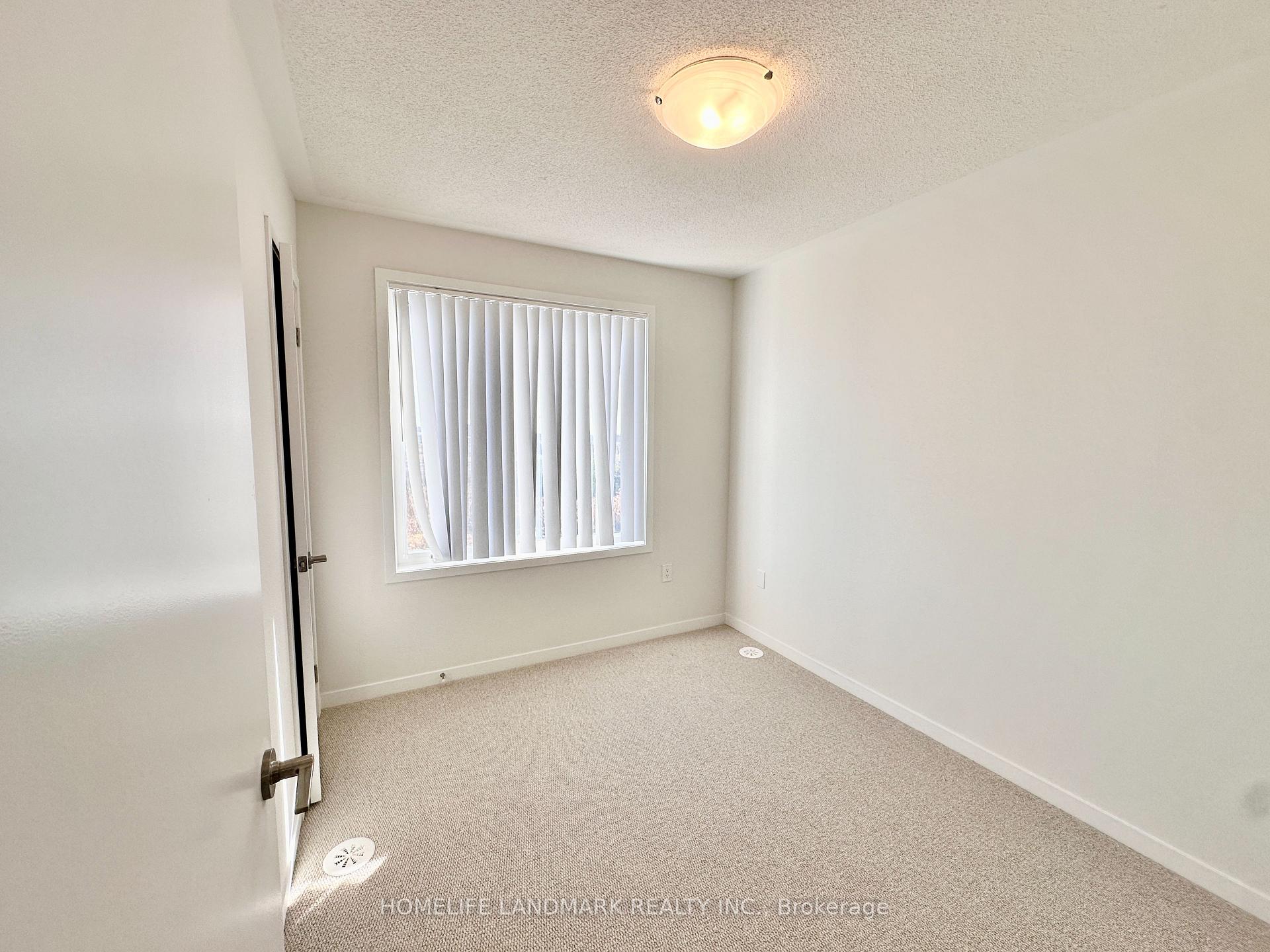 Photo 11 of Unit TH91, 39 Honeycrisp Crescent, Vaughan, Vaughan Corporate Centre — HOMEH