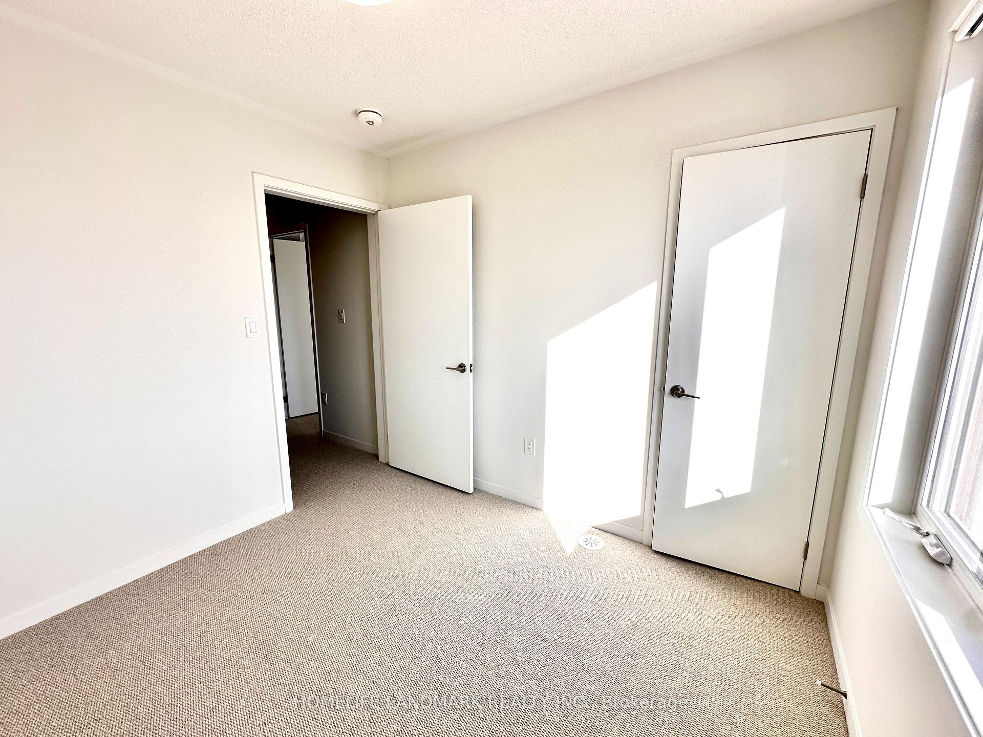 Photo 12 of Unit TH91, 39 Honeycrisp Crescent, Vaughan, Vaughan Corporate Centre — HOMEH