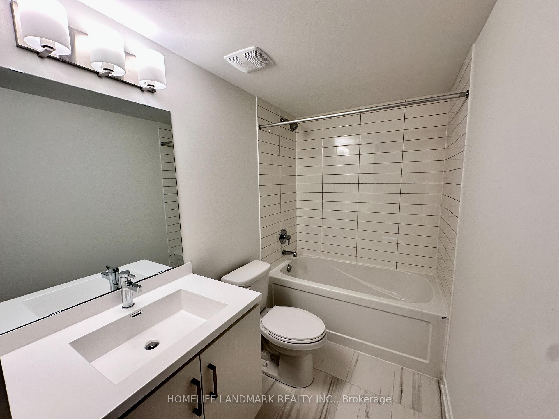Photo 16 of Unit TH91, 39 Honeycrisp Crescent, Vaughan, Vaughan Corporate Centre — HOMEH