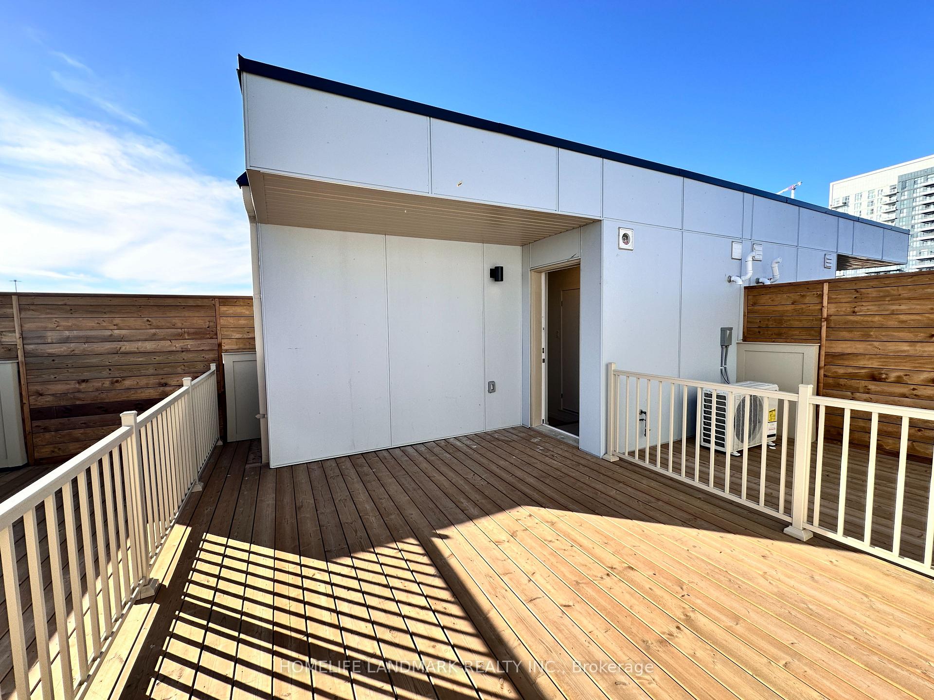 Photo 18 of Unit TH91, 39 Honeycrisp Crescent, Vaughan, Vaughan Corporate Centre — HOMEH
