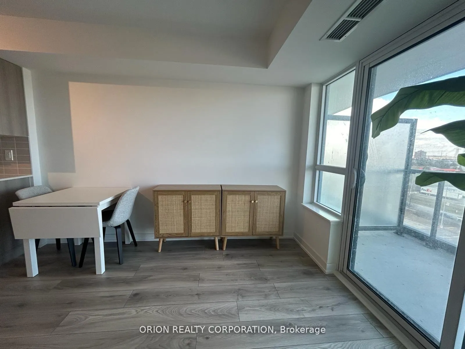 Photo 5 of Unit 811, 1455 Celebration Drive, Pickering, Bay Ridges — HOMEH