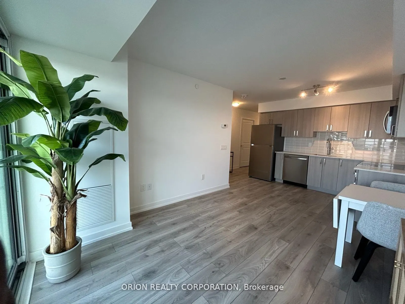 Photo 7 of Unit 811, 1455 Celebration Drive, Pickering, Bay Ridges — HOMEH