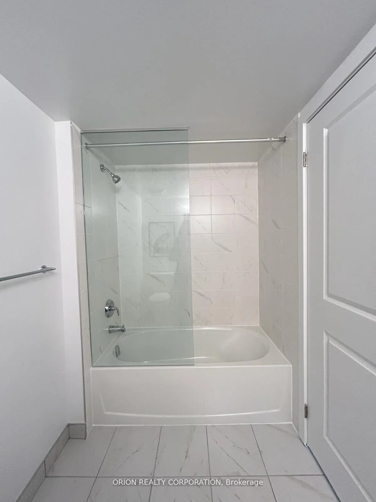 Photo 11 of Unit 811, 1455 Celebration Drive, Pickering, Bay Ridges — HOMEH