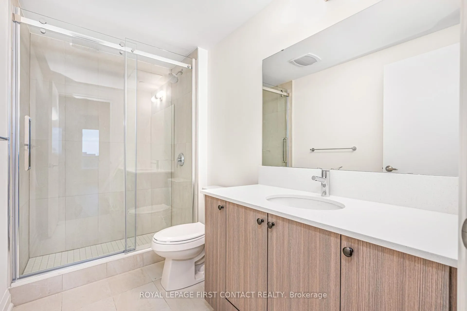 Photo 16 of Unit 1106, 58 Lakeside Terrace, Barrie, Little Lake — HOMEH
