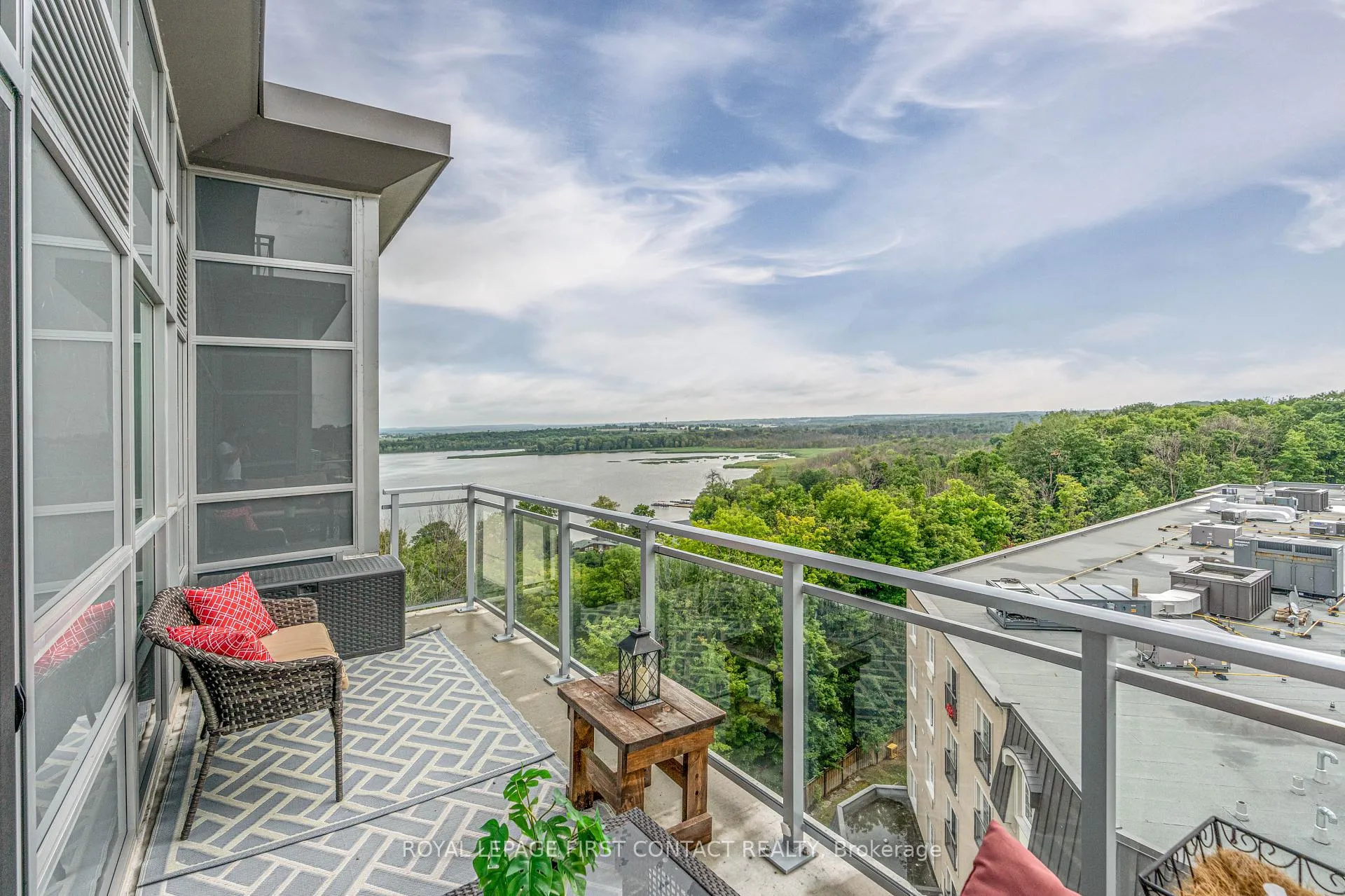 Photo 19 of Unit 1106, 58 Lakeside Terrace, Barrie, Little Lake — HOMEH